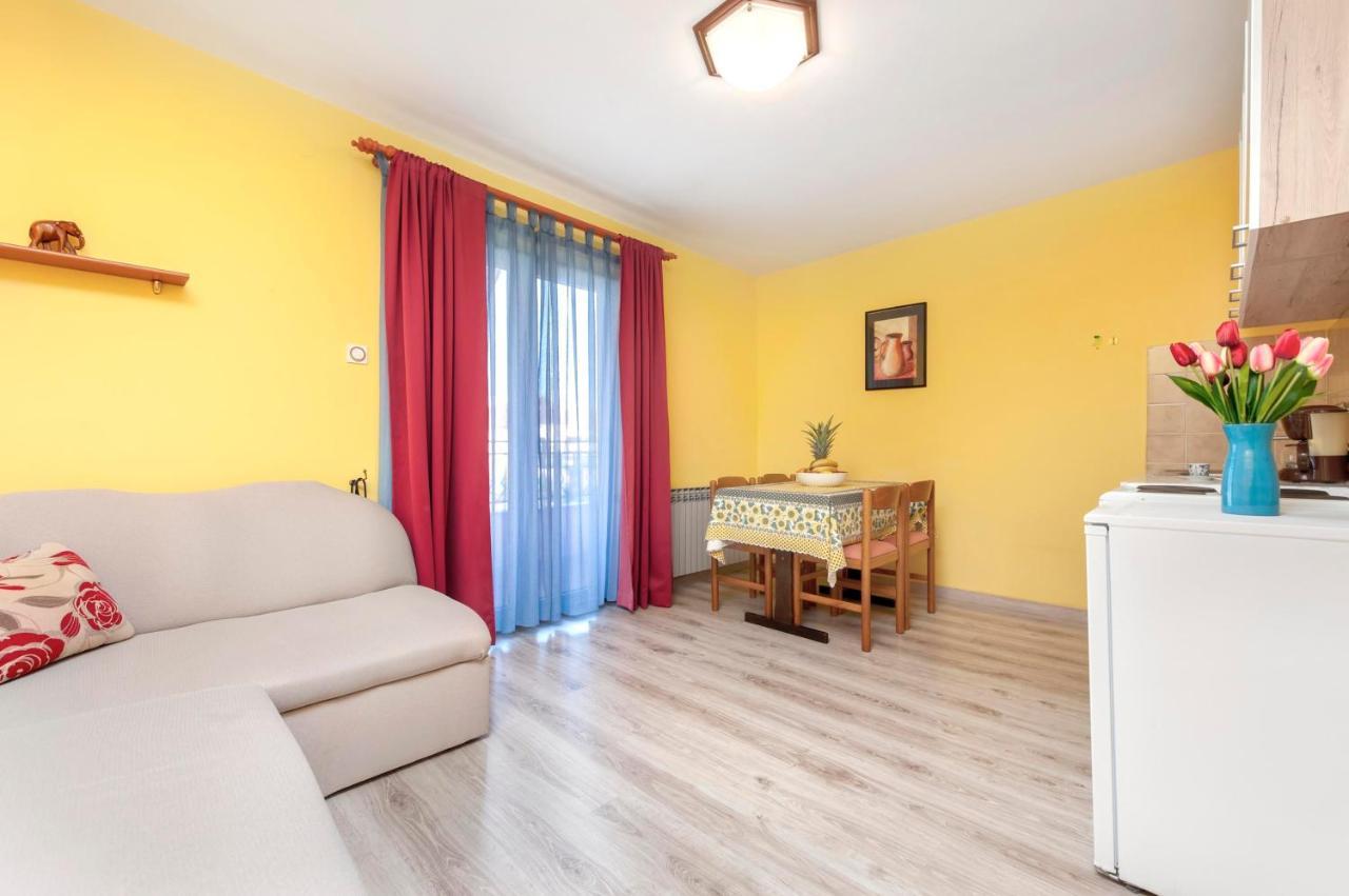 Apartments Adria Rovinj Exterior photo
